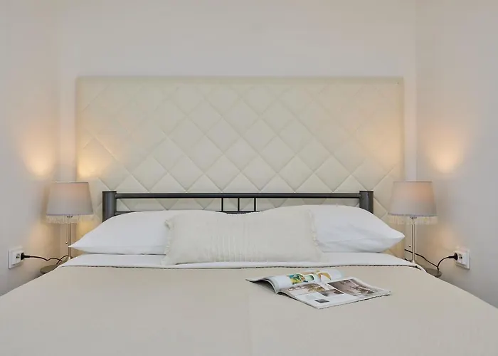 Hedera Estate, Hedera A22