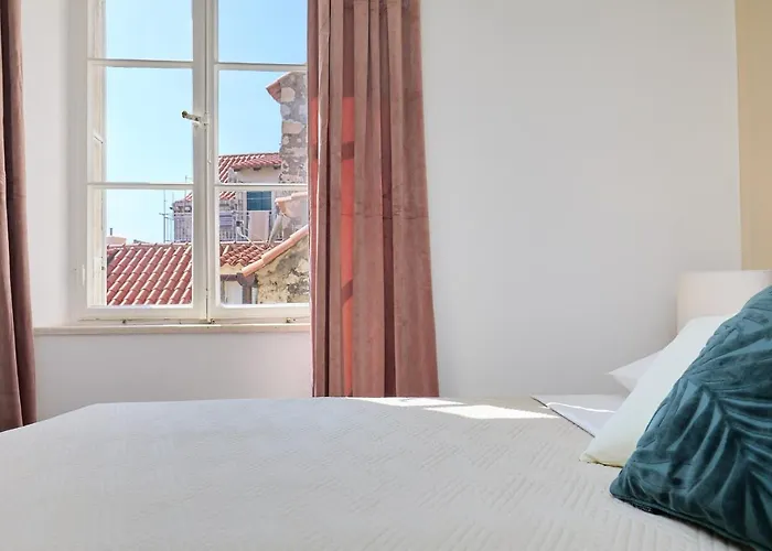 Hedera Estate, Hedera A22 *